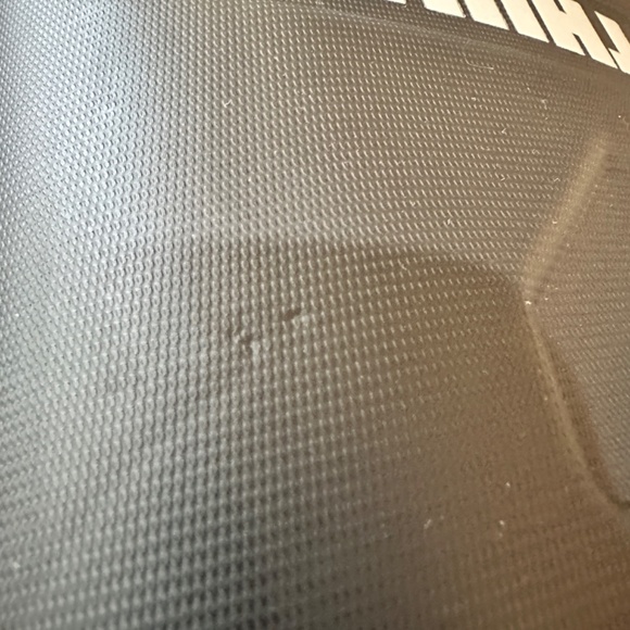 Thule Sweden Semi-Hard Shell Laptop Bag Crossbody Messenger Shoulder Bag Black - Picture 3 of 9